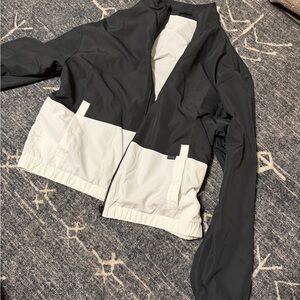 Fleo Women's Black and White Jacket